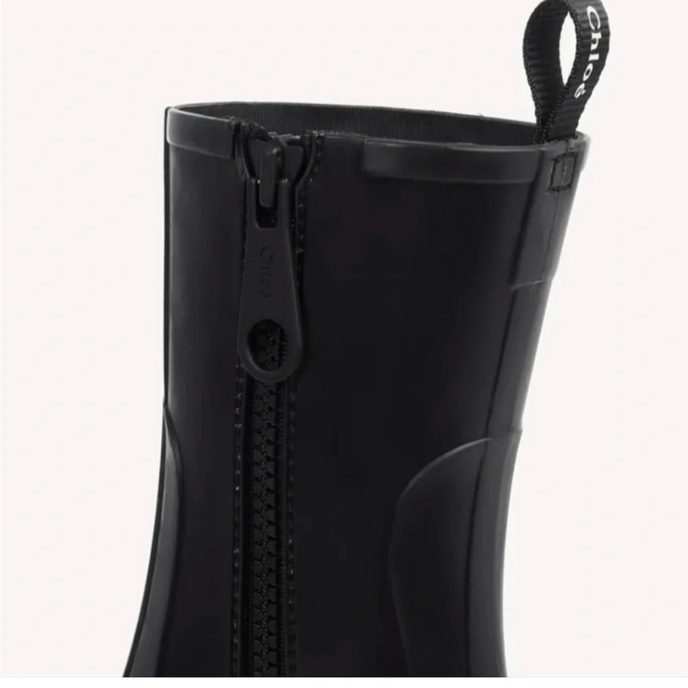 Chloe Betty Rain Boots in Black Size 39